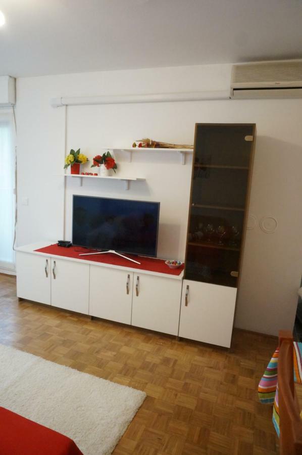 Apartment Jadranka PUY Eksteriør bilde